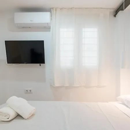 Buhaira Suites, Free Parking And Subway Apartment Seville