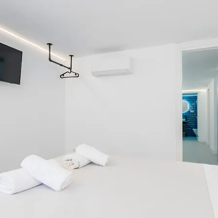 Buhaira Suites, Free Parking And Subway