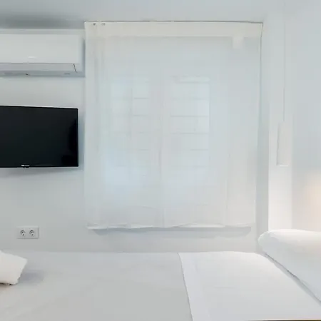 Buhaira Suites, Free Parking And Subway Apartment *