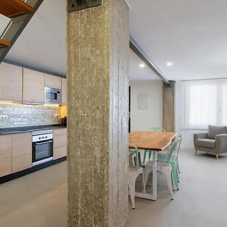 Buhaira Suites, Free Parking And Subway Apartment