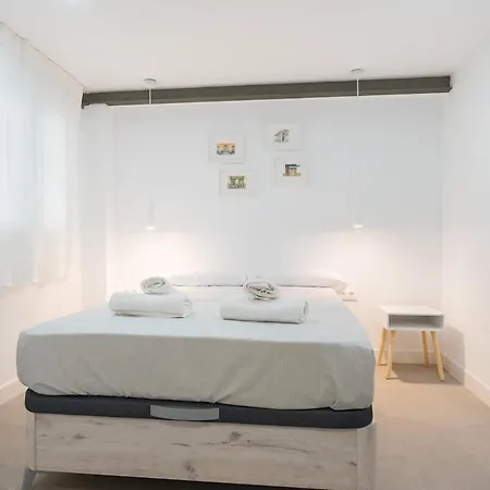 Buhaira Suites, Free Parking And Subway Apartment