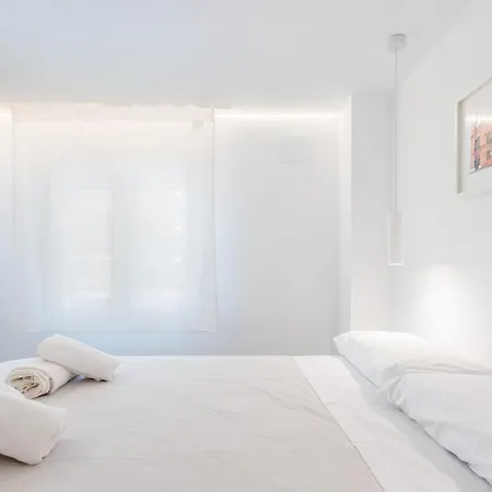 Buhaira Suites, Free Parking And Subway Apartment Seville