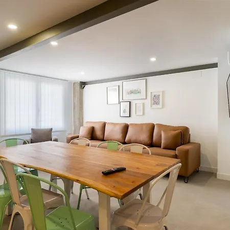 Buhaira Suites, Free Parking And Subway Apartment