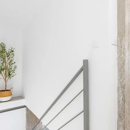 Buhaira Suites, Free Parking And Subway Apartment Seville