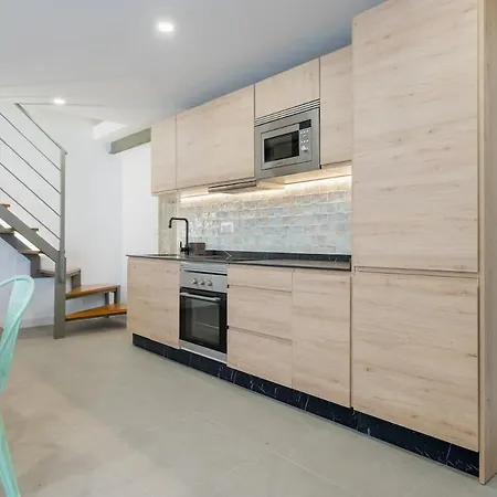 Apartment Buhaira Suites, Free Parking And Subway Seville