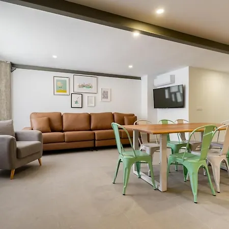 Apartment Buhaira Suites, Free Parking And Subway Seville